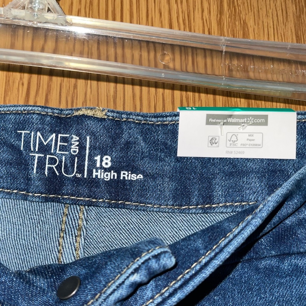 Time and Tru High Rise Jeans - Picture 2 of 5